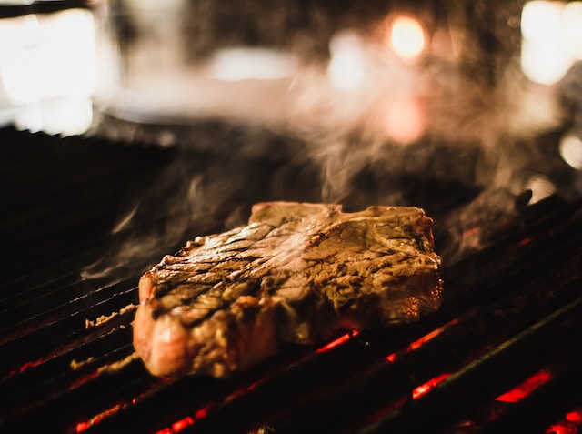 Cooking with Charcoal: Tips, Tricks, and Recipes for Grilling Meat to Perfection