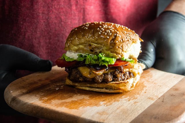 Resep dan Cara Membuat Burger Sendiri di Rumah