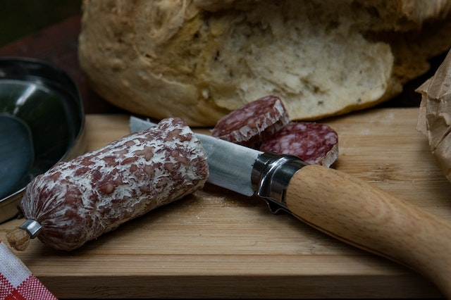 Salami Uncovered: A Comprehensive Guide on Types, Health Facts, and Salami vs Pepperoni