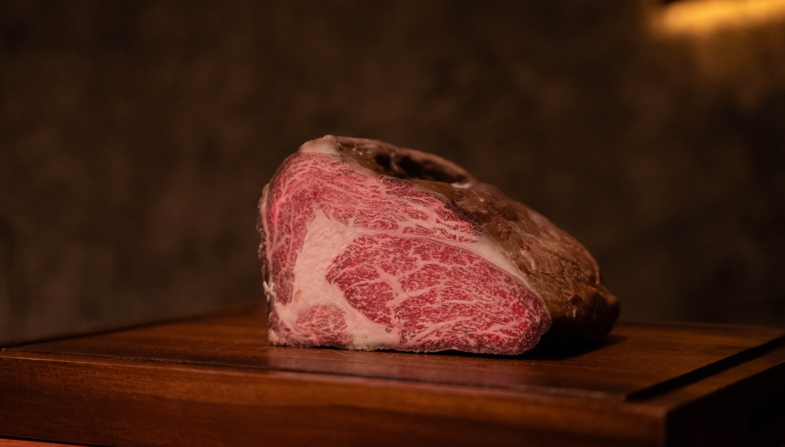 Peran Lemak dalam Daging: Kenapa Justru Membuat Steak Lebih Enak